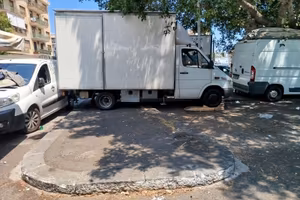 Mercedes Sprinter 416 adatto a venditori ambulanti