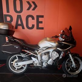 Yamaha FZ 600 fazer (20004)