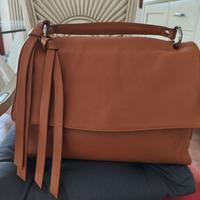 Borsa in vera pelle nuova... colore cuoio 