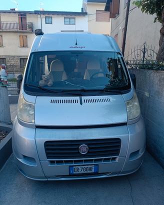 Van challenger vany2