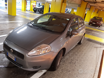 FIAT Grande punto 1.2 - 84000 km SCAMBI PERMUTA