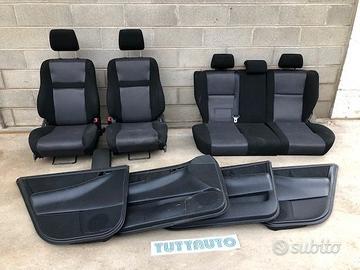 Sedili interni Toyota Corolla 2006 5P stoffa