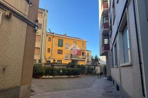 2 LOCALI A CORSICO