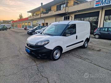 Fiat Doblò 1.6 MJT S&S PC-TN Cargo Lounge 2022