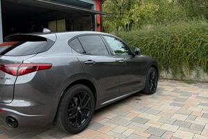 Alfa tomeo stelvio veloce