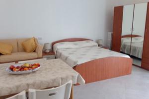 Camera arredata- centro arcore(mb)