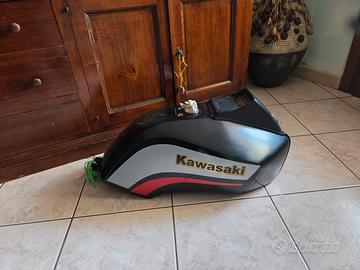 serbatoio Benzina  Kawasaki GPZ 1100 unitrak