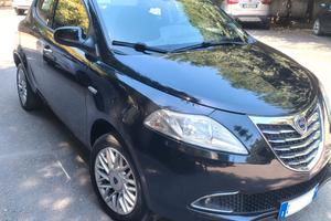 Lancia Ypsilon Benzina Metano 