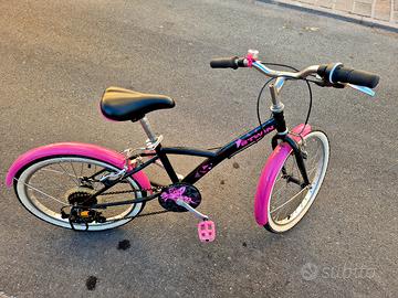 bicicletta bambina misura 20 marca B-Twin
