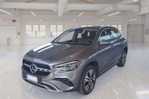 MERCEDES-BENZ GLA 250 E PLUG-IN AUTO PROG ADVANCED
