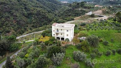 Palazzina tre piani Davoli