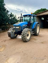 Trattore New Holland mod. TM 120