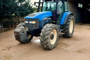 Trattore New Holland mod. TM 120