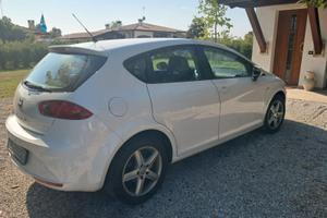 Seatleon 1.6 90cv tdi del 2012 con 127000km