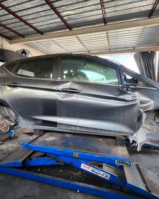 TUTTI RICAMBI FORD FOCUS FIESTA CMAX SMAX MONDEO