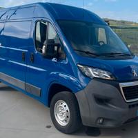 Sgomberi, traslochi montaggi e consegne 24h