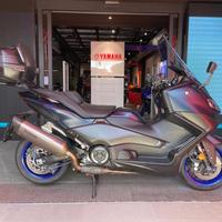 YAMAHA T-Max 560 .