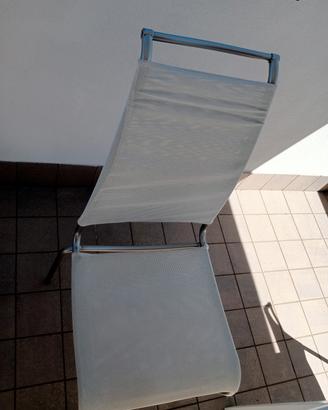 Tavolo più sedie