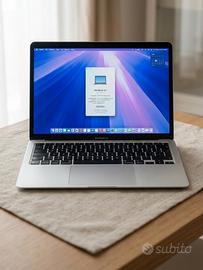 MacBook Air 13" Retina (2020)