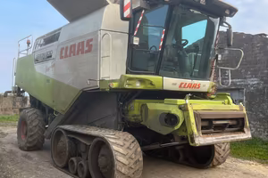 mietitrebbia claas 600