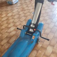 Montascale a cingoli