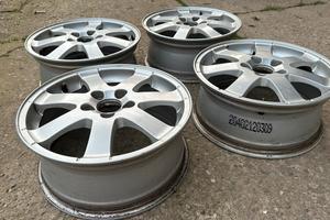 Cerchi in lega Volvo