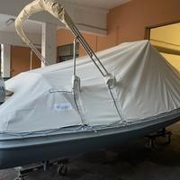 Tappezzeria nautica - cuscineria e teli su misura