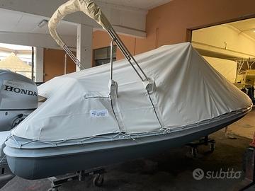 Tappezzeria nautica - cuscineria e teli su misura