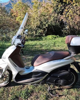 Beverly 300 i.e ABS ASR