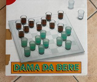 Dama da bere in vetro