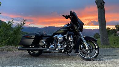 Harley davidson street glide