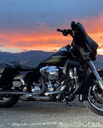 Harley davidson street glide