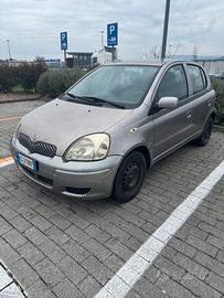 Toyota yaris 1000