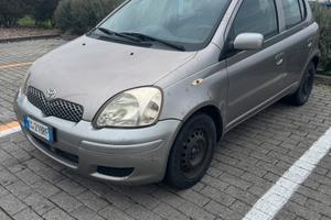 Toyota yaris 1000