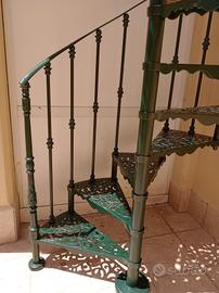 scala a chiocciola in Ghisa e Ferro 