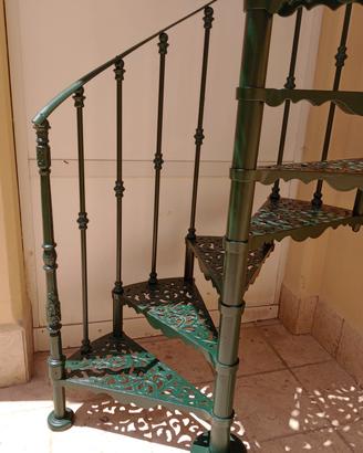 scala a chiocciola in Ghisa e Ferro 