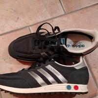 scarpe Adidas le trainer 