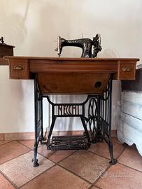 macchina da cucire Necchi BDA