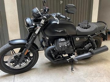 Moto Guzzi V7 IV - 2023
