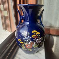 Vaso con fiori dipinti