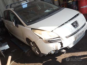 RICAMBI PEUGEOT 5008 ANNO 2011