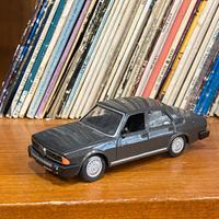 Modellino auto alfa romeo alfa 6 scala 1:43 norev