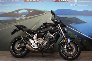 YAMAHA MT 07 - PATENTE A2 - 2015 - KM 26258 - UNIC