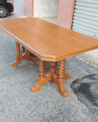 Tavolo in legno + sedie