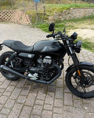 Moto guzzi v7 stone 850