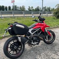 Ducati Hyperstrada 821