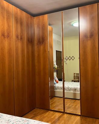 Armadio angolare modulabile per camera da letto