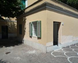 Portuense piccola stanza locale C2