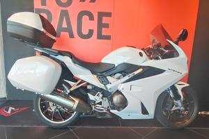 HONDA VFR 800 F (2015)