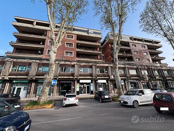 Locale commerciale a rendita zona Famila